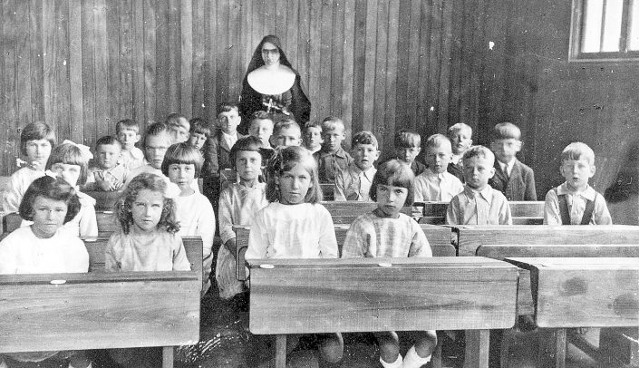 PHS 0831 Convent School Pupils